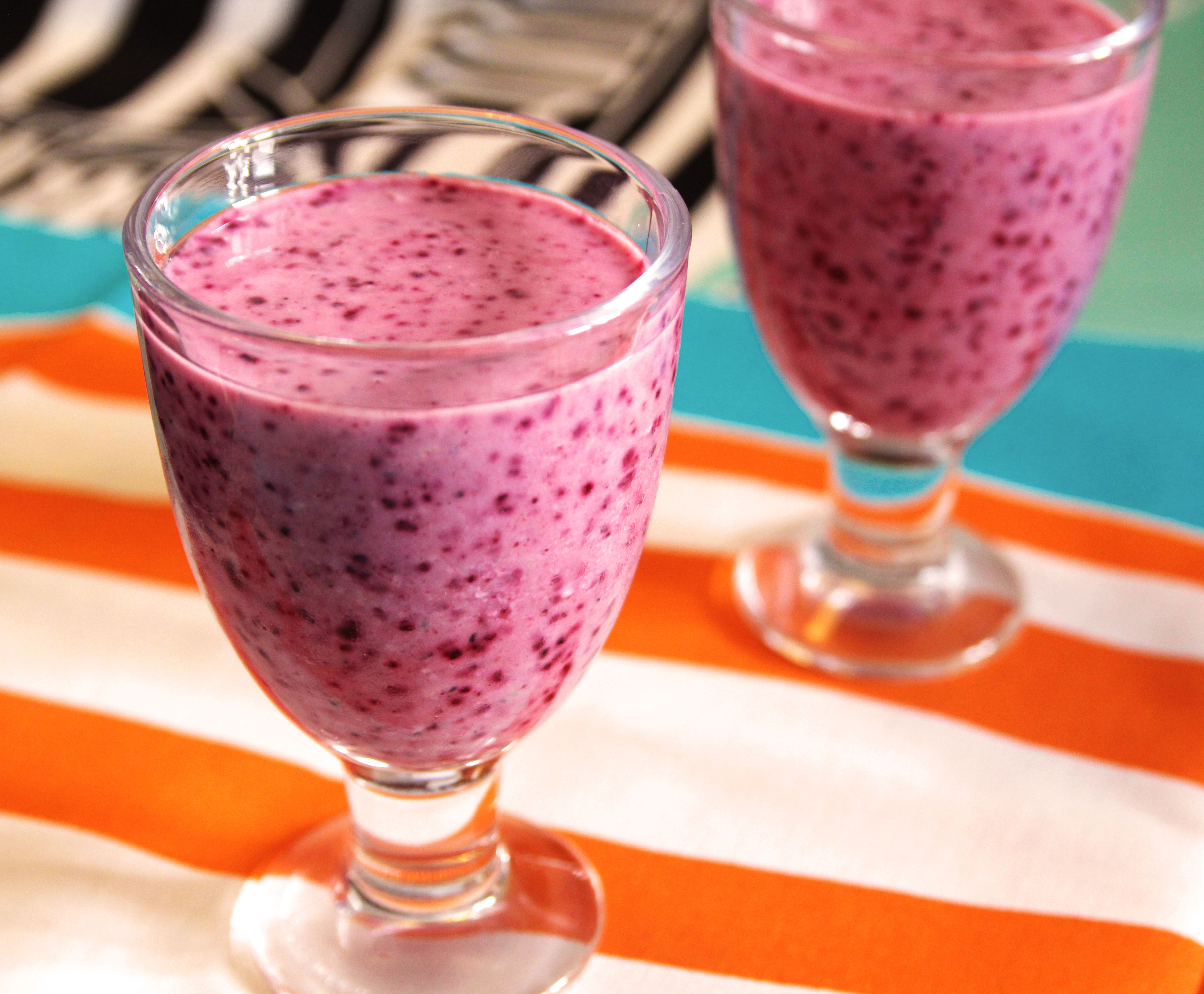 Mustaherukka banaanismoothie Martat