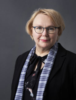 Riikka Vacker